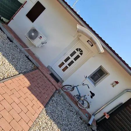 Sarkoezi Nyaralo * Balatonakali